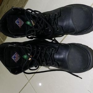 Workload Boots Size 7